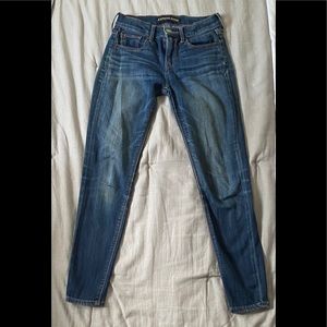 Express  jeans. Mid rise. Size 00